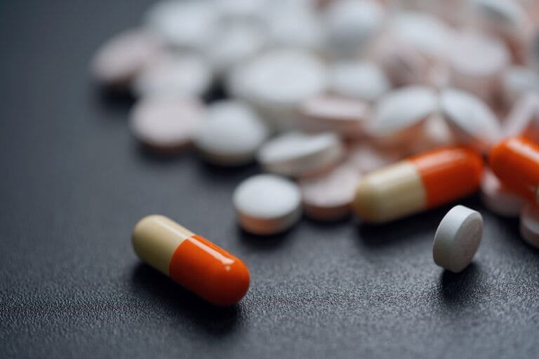 Tramadol vs Codeine Phosphate UK Uses, Risks & Safety