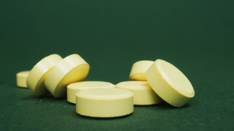 What Is Dihydrocodeine Uses, Strength, Side Effects & Addiction Risks (UK Guide)